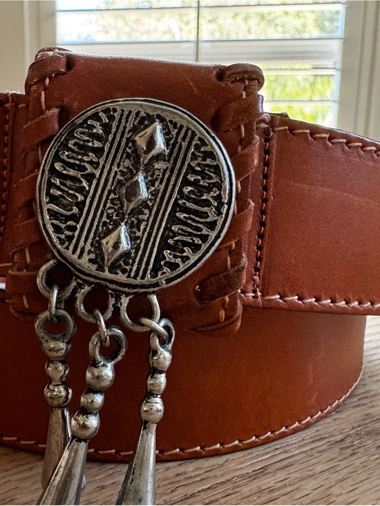 Accessories - Brown Leather womens Belt with Silver Western Concho 33” vintage